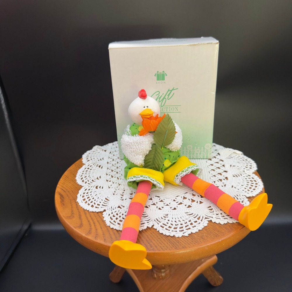 Avon Down on the Farm Chicken Hen Multicolor Animal Sitter Vintage OS Figurine